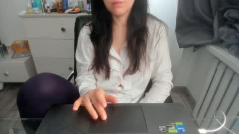 angel_lee__ online show from 01/11/25, 04:16