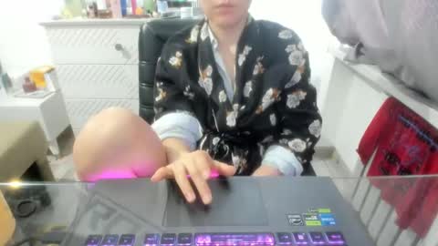angel_lee__ online show from 01/16/25, 06:35