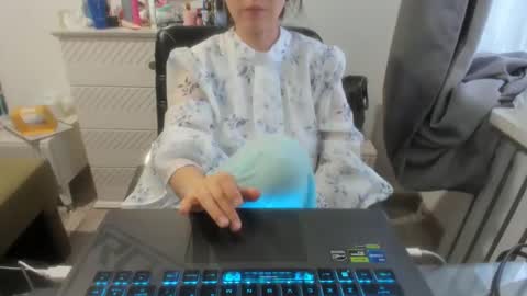 angel_lee__ online show from 01/23/25, 11:15