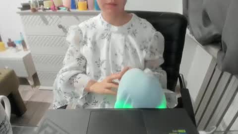 angel_lee__ online show from 02/18/25, 03:54