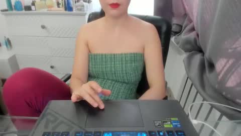 angel_lee__ online show from 02/28/25, 07:15