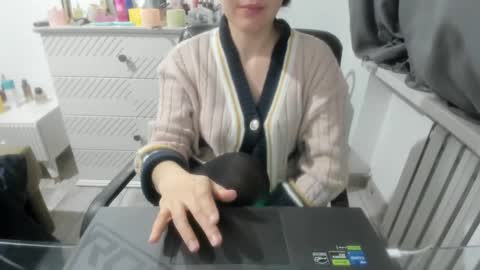 angel_lee__ online show from 03/08/25, 02:30