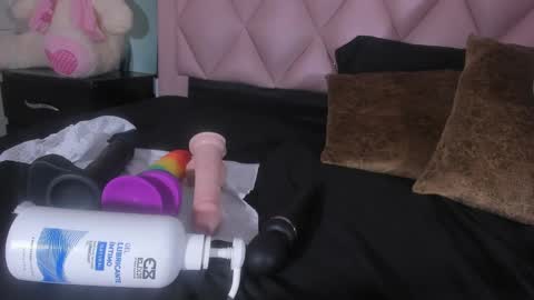 Angel  online show from 01/12/25, 08:25