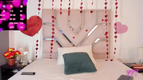 Snapshot of angel_luxx chatting on 02/23/26, 07:00 Angel online show from 02/23/26, 07:00