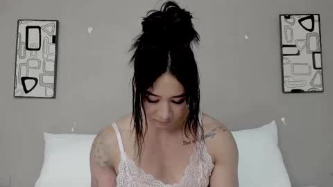 Angel online show from 11/02/25, 08:22