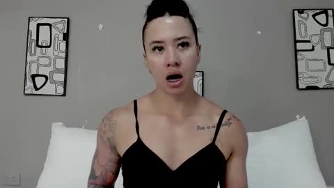 Angel online show from 11/05/25, 09:48