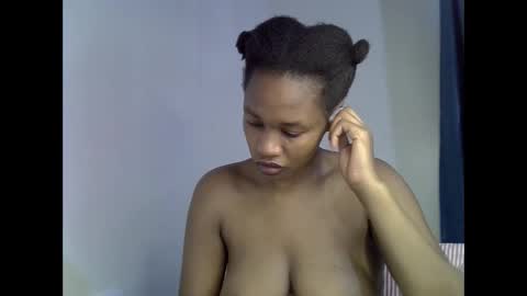angel_mia5 online show from 04/29/26, 07:23