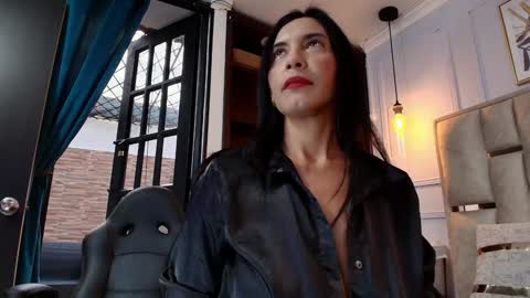 Nicolle  online show from 01/29/25, 11:51