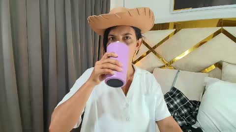 Nicolle  online show from 05/29/26, 11:19