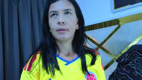 Nicolle  online show from 07/07/26, 11:03