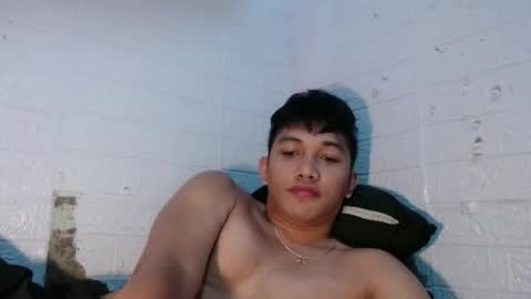 angel_rafael online show from 11/28/25, 08:06