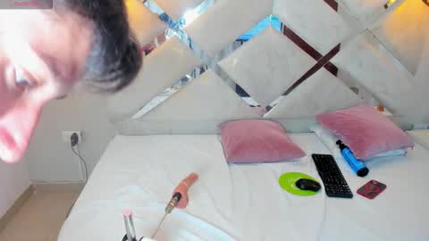 Snapshot of angel_sanzz chatting on 02/06/26, 03:48 angel_sanzz online show from 02/06/26, 03:48