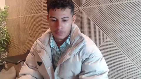 Snapshot of angel_silva_ chatting on 04/20/26, 01:25 Angel online show from 04/20/26, 01:25