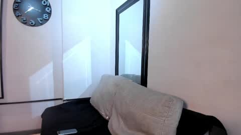 Snapshot of angel_silva_ chatting on 04/23/26, 11:53 Angel online show from 04/23/26, 11:53