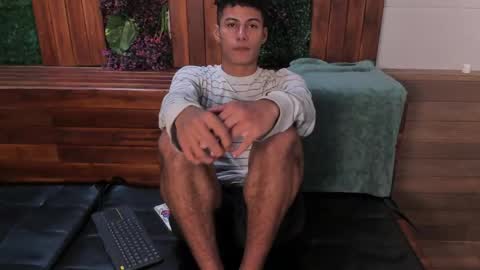 Snapshot of angel_silva_ chatting on 05/04/26, 12:01 Angel online show from 05/04/26, 12:01