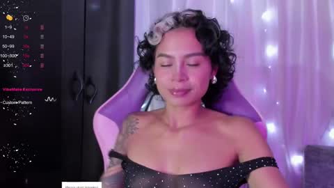 Snapshot of angel_smile18 chatting on 02/22/25, 03:12 angel online show from 02/22/25, 03:12