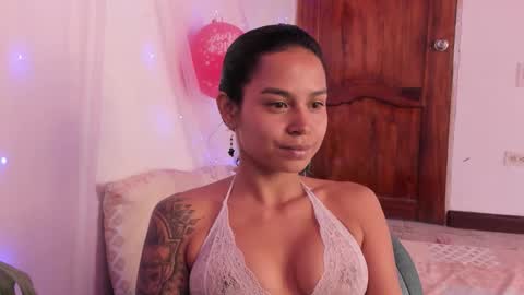 Snapshot of angel_smile18 chatting on 09/29/25, 07:30 angel online show from 09/29/25, 07:30