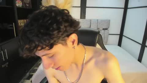 Angel online show from 05/11/26, 02:45