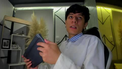 Angel online show from 05/13/26, 03:09