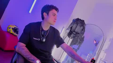 Snapshot of angel_still_ chatting on 06/27/26, 04:06 Angel Still online show from 06/27/26, 04:06