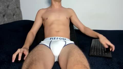 Snapshot of angel_sunshine chatting on 09/25/25, 07:34 Angel online show from 09/25/25, 07:34