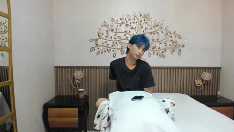 Angel  online show from 11/17/25, 01:44