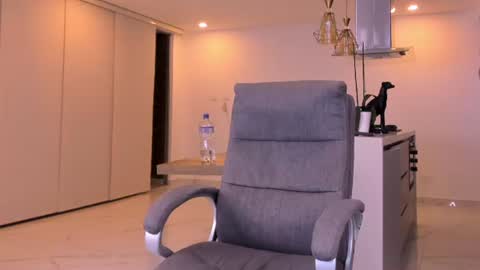Snapshot of angela_bonetti chatting on 07/24/26, 06:55 Angela Bonetti online show from 07/24/26, 06:55