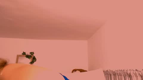 angela online show from 09/16/25, 01:12