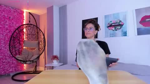 A N G E LA.  online show from 09/12/25, 03:28