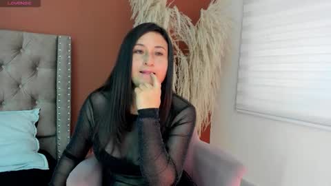 Ange online show from 10/31/25, 11:55