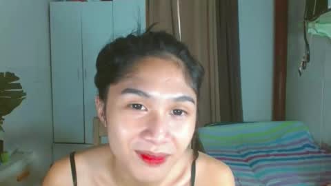 Snapshot of angela_mccollins chatting on 01/13/25, 11:38 angela online show from 01/13/25, 11:38