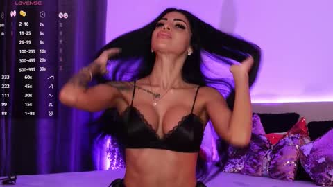 Angela online show from 11/19/25, 02:17