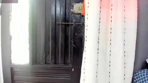 angela_nix online show from 01/08/25, 09:23