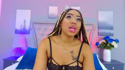 Angela Roberts online show from 11/09/25, 04:22