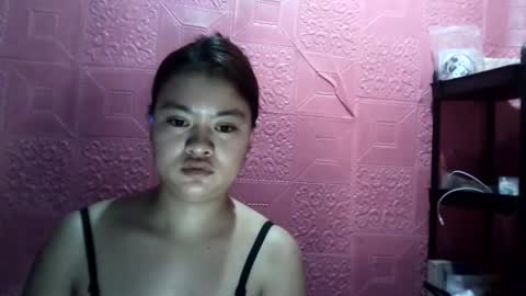 Snapshot of angela_rose12345 chatting on 07/04/26, 12:17 angela_rose12345 online show from 07/04/26, 12:17