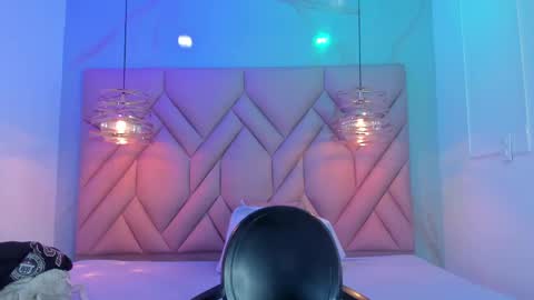 Snapshot of angelaa_cute chatting on 06/08/26, 12:05 ANGELA online show from 06/08/26, 12:05