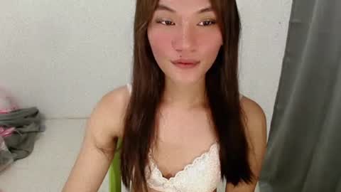 angela online show from 10/12/25, 07:13