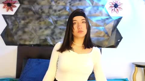 Snapshot of angelacute19 chatting on 12/31/24, 12:15 angelacute19 online show from 12/31/24, 12:15