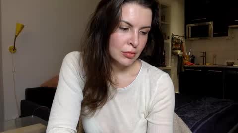 Snapshot of angeladarkk chatting on 12/06/24, 08:29 Angela online show from 12/06/24, 08:29