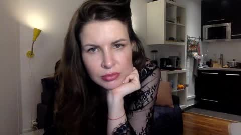 Snapshot of angeladarkk chatting on 12/20/24, 07:39 Angela online show from 12/20/24, 07:39