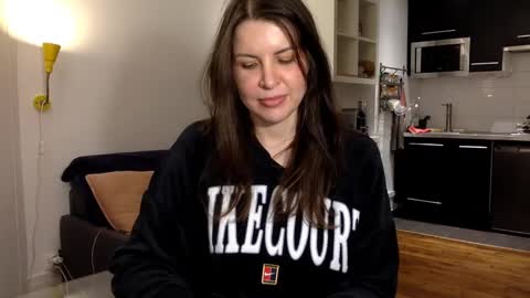 Snapshot of angeladarkk chatting on 01/07/25, 10:30 Angela online show from 01/07/25, 10:30