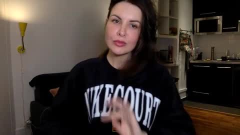 Snapshot of angeladarkk chatting on 01/26/25, 09:40 Angela online show from 01/26/25, 09:40