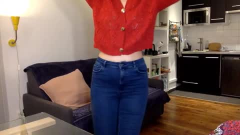 Snapshot of angeladarkk chatting on 11/04/25, 04:28 Angela online show from 11/04/25, 04:28