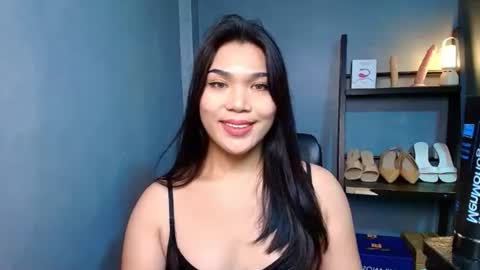 Snapshot of angeladrew73 chatting on 07/23/26, 11:57 Angela online show from 07/23/26, 11:57