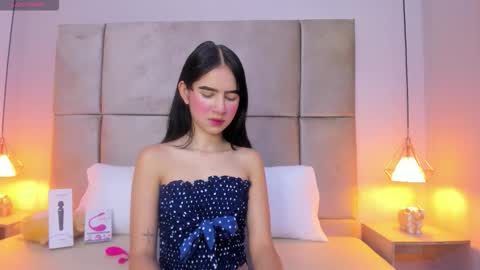 angelag_ online show from 11/01/25, 08:00