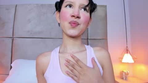 angelag_ online show from 11/14/25, 07:23