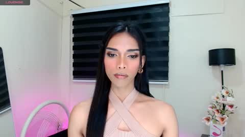 Snapshot of angelamonroe chatting on 09/26/25, 04:11 SENORITA online show from 09/26/25, 04:11