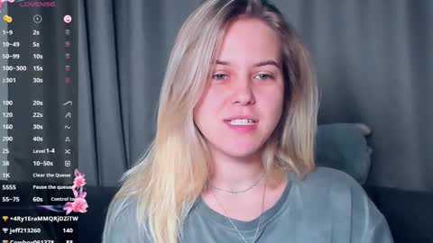 Darsi Anty online show from 11/22/25, 01:21