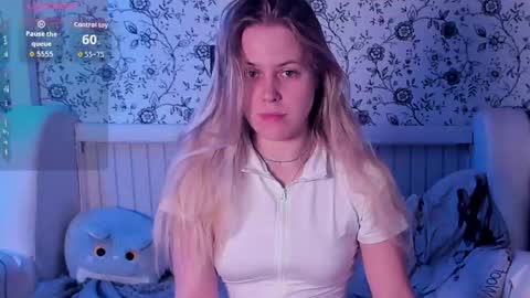 Snapshot of angelanty chatting on 05/10/26, 04:56 Darsi Anty online show from 05/10/26, 04:56