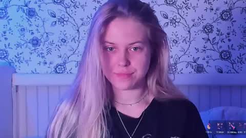 Snapshot of angelanty chatting on 05/22/26, 07:30 Darsi Anty online show from 05/22/26, 07:30